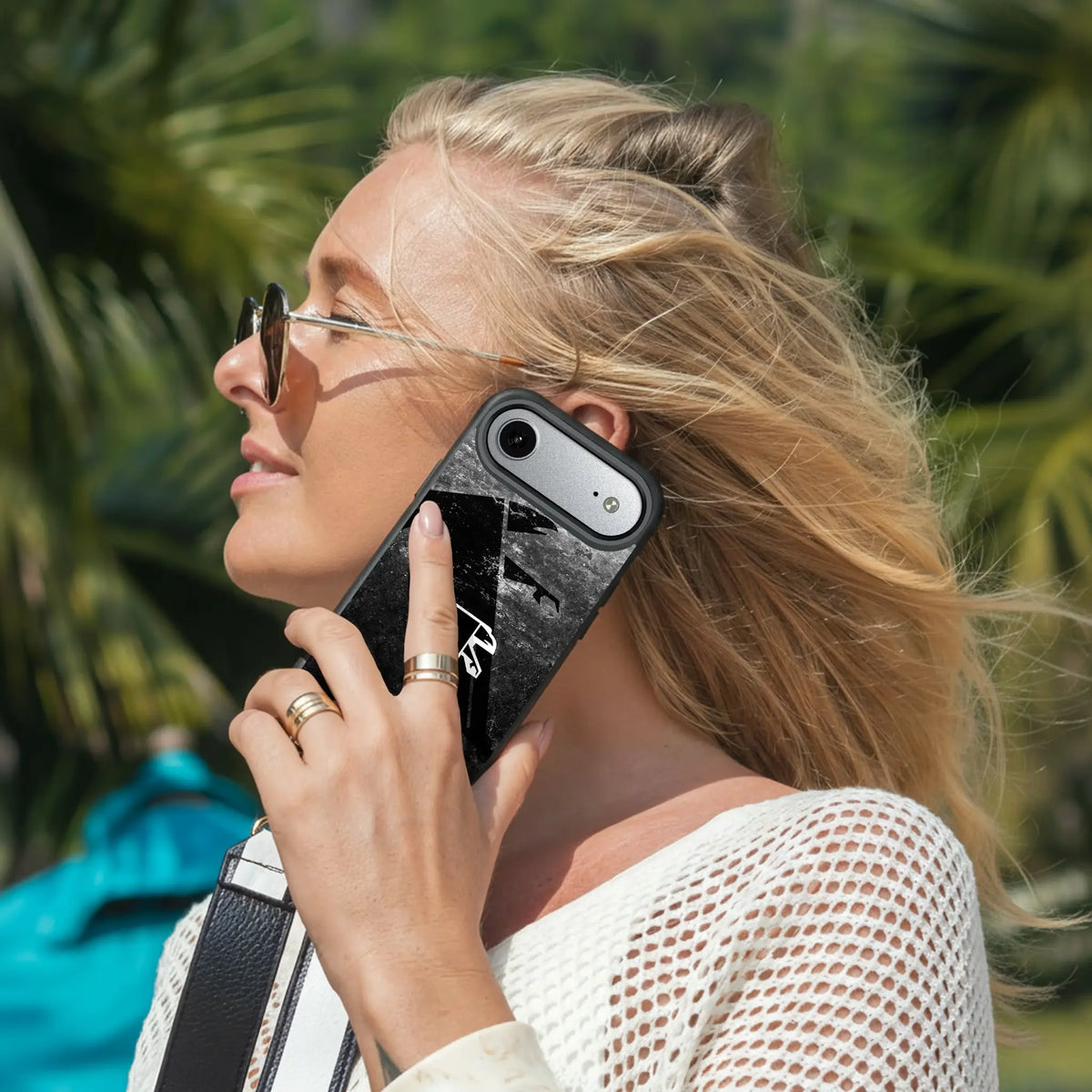 Atlanta Falcons Classic Legendary iPhone Bump Phone Case for Apple iPhone - Lifestyle#Device_iPhone Air