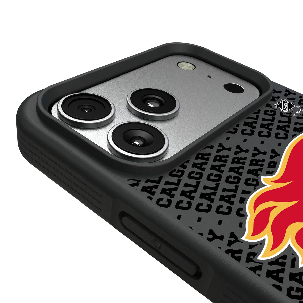 Calgary Flames Personalized EndZone Plus iPhone Bump Phone Case for Apple iPhone - Detail#Device_iPhone 17 Pro Max