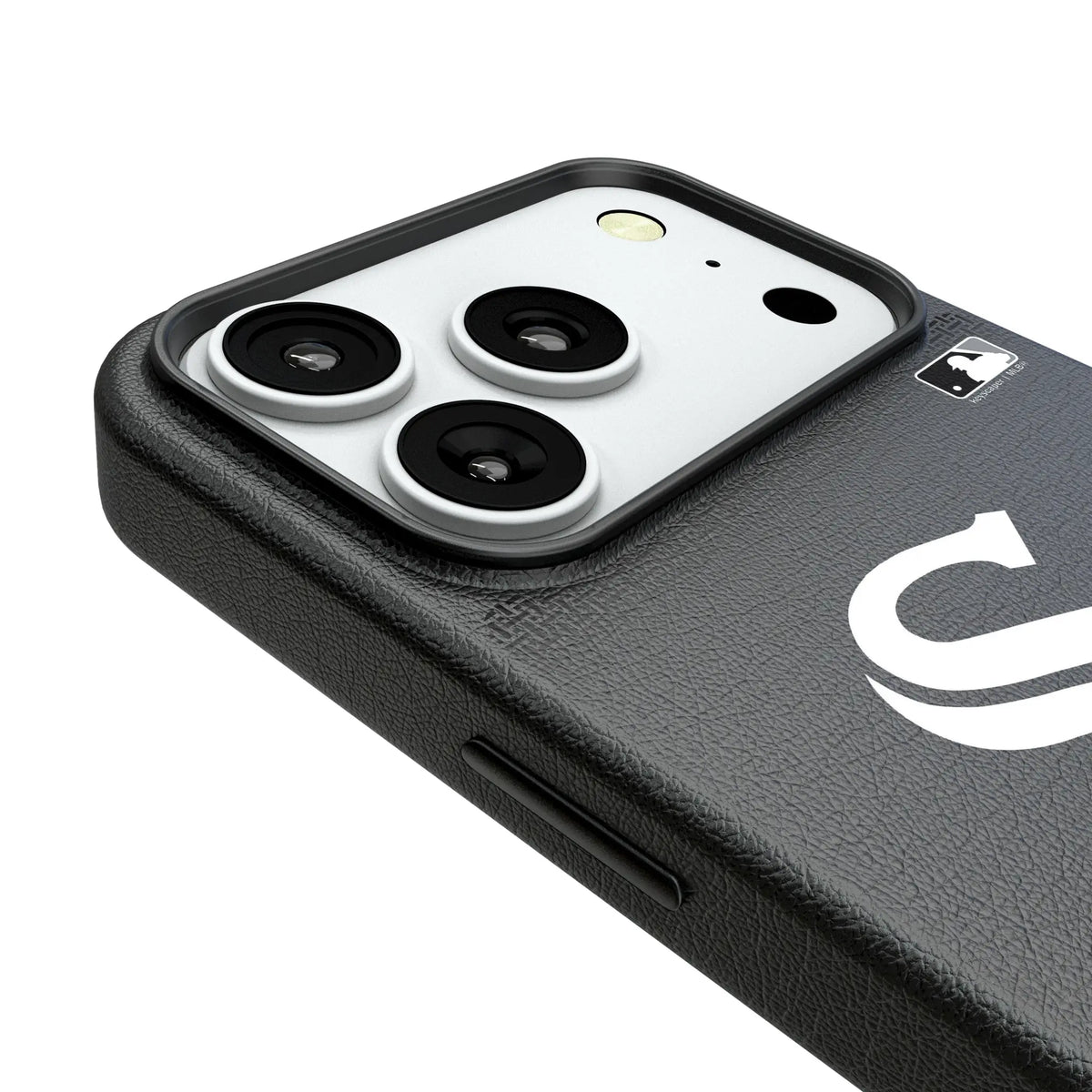 Chicago White Sox Linen iPhone MagSafe Compatible Phone Case for Apple iPhone - Detail#Device_iPhone 18 Pro