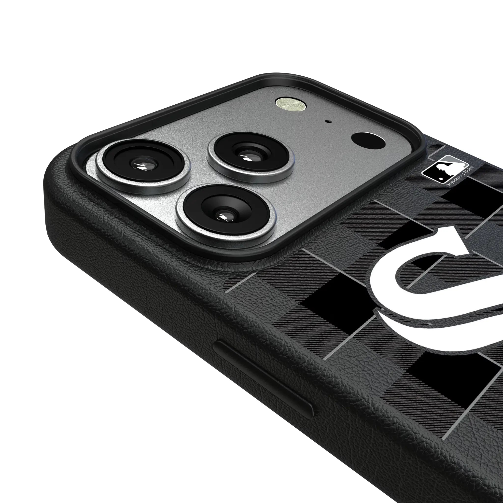 Chicago White Sox Plaid iPhone MagSafe Compatible Phone Case for Apple iPhone - Detail#Device_iPhone 17 Pro