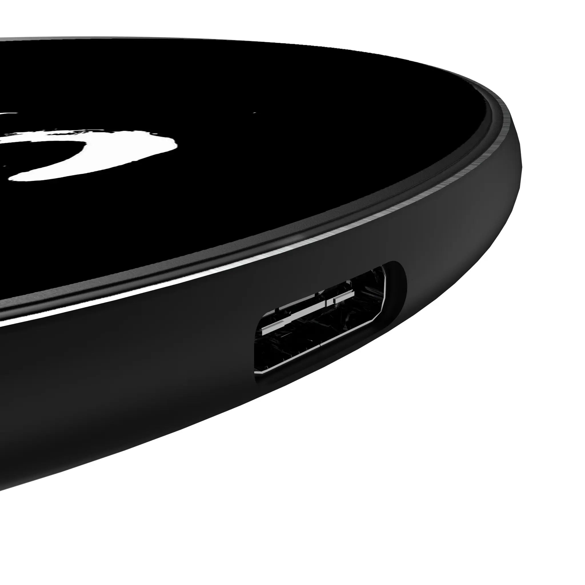 Cody Rhodes Clean 15-Watt Wireless Charger - Detail
