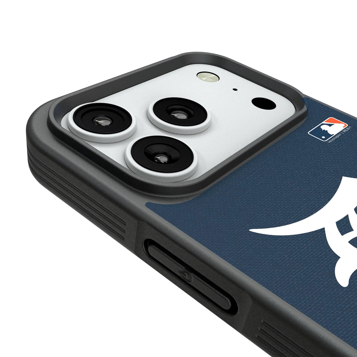 Detroit Tigers Solid iPhone Bump Phone Case for Apple iPhone - Detail#Device_iPhone 18 Pro