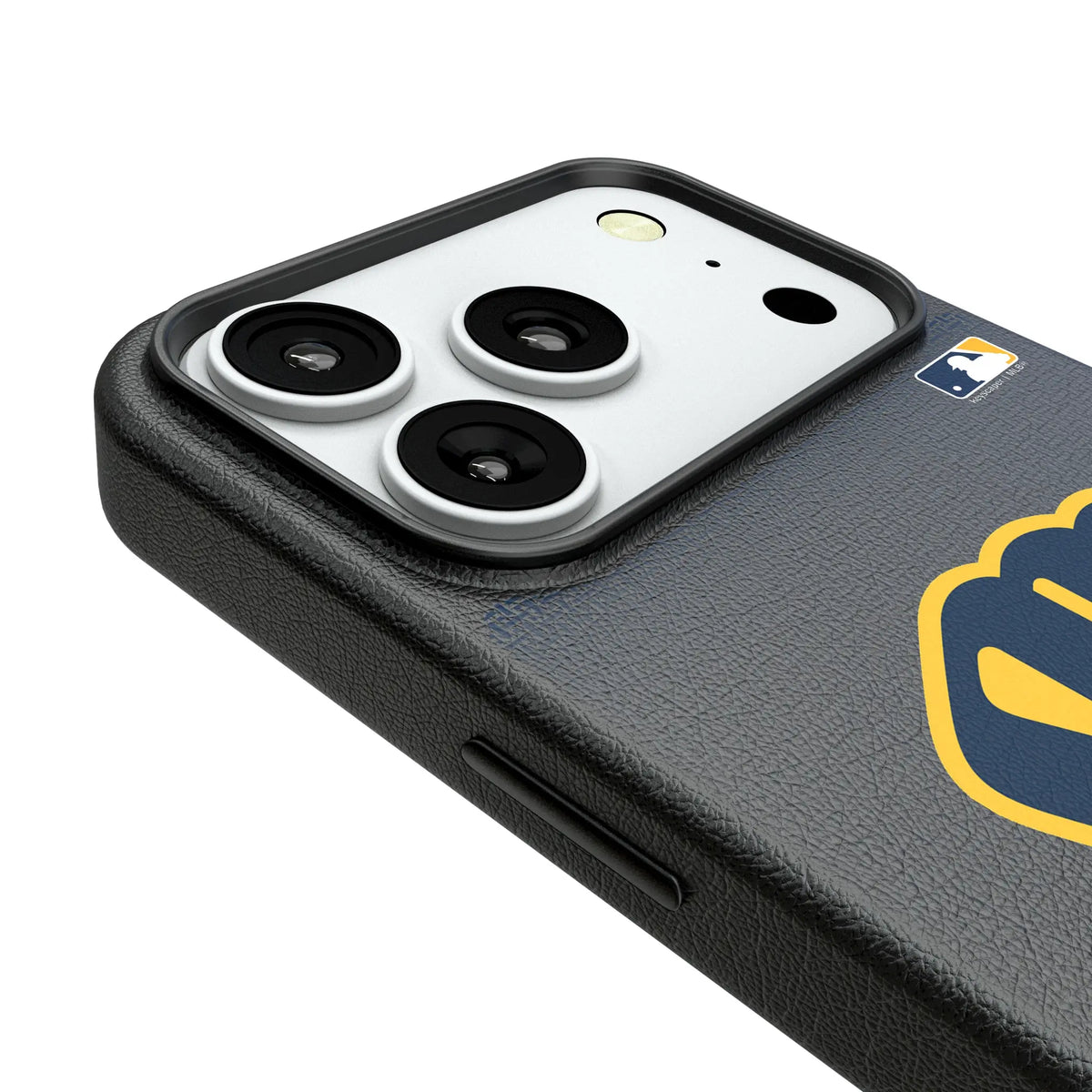 Milwaukee Brewers Linen iPhone MagSafe Compatible Phone Case for Apple iPhone - Detail#Device_iPhone 18 Pro