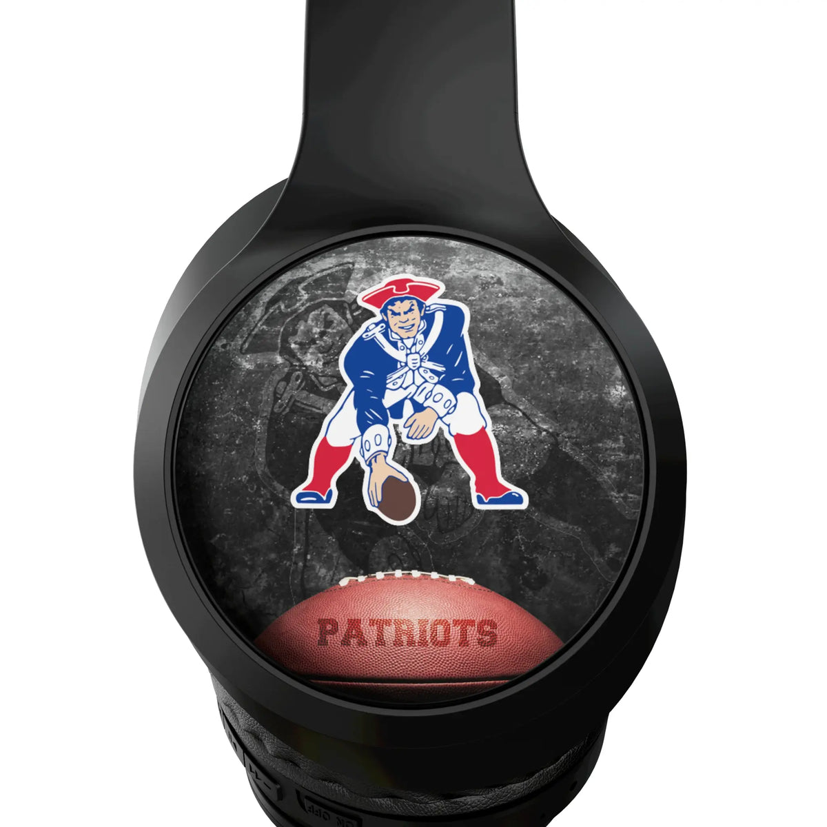 New England Patriots Historic Collection Legendary Wireless Over-Ear Headphones With Case - Detail