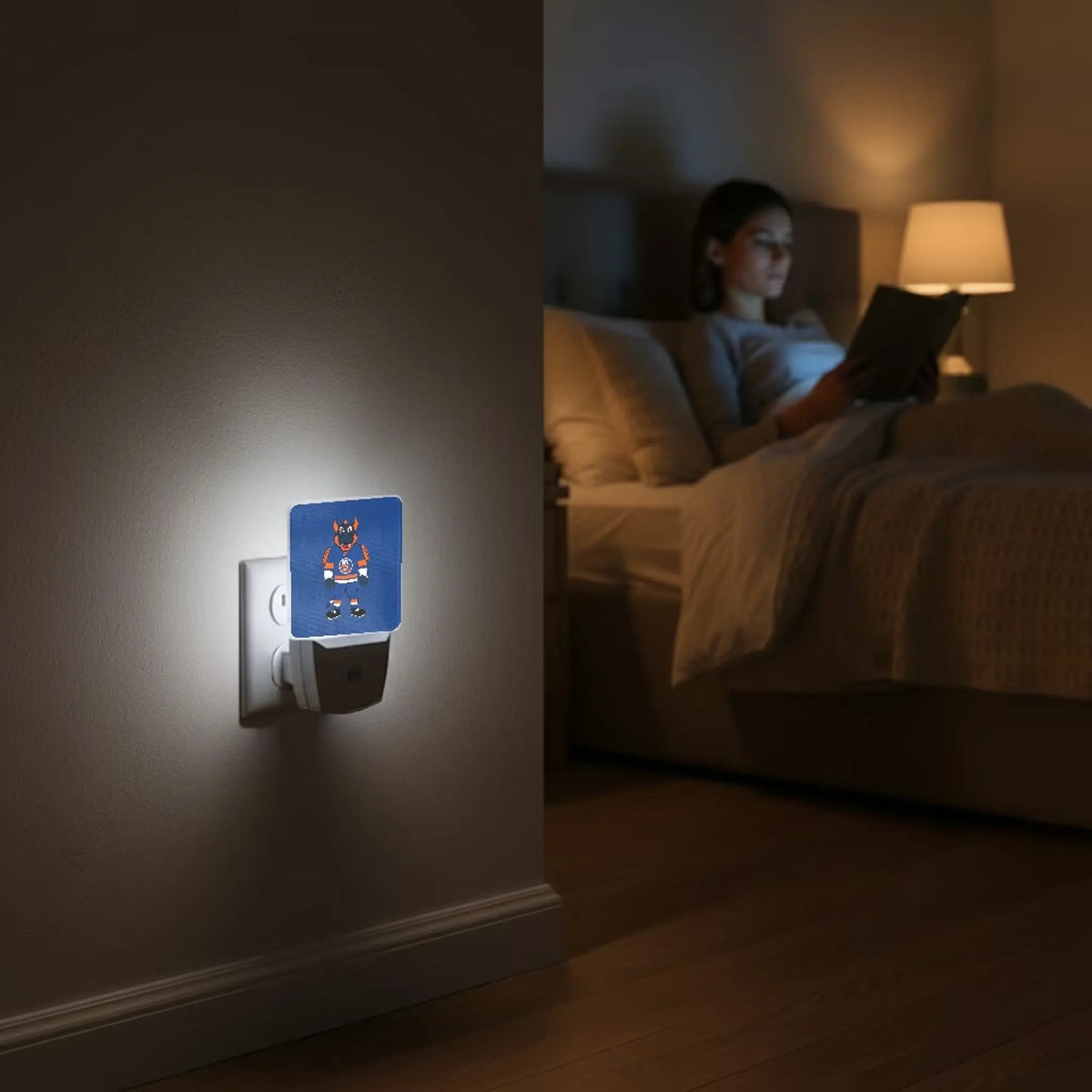 New York Islanders Solid Night Light 2-Pack - Lifestyle