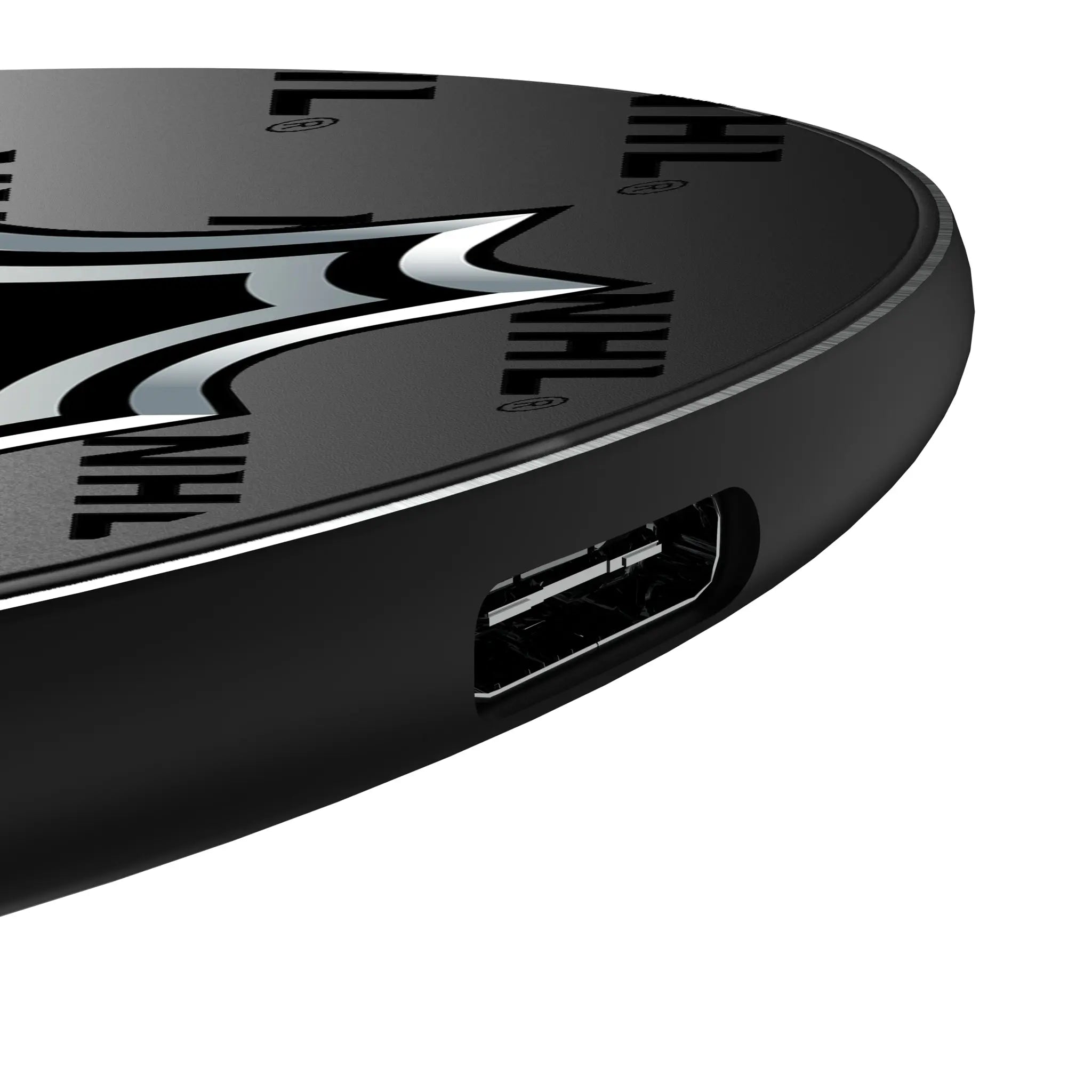 NHL Fashion Pattern 15-Watt Wireless Charger - Detail