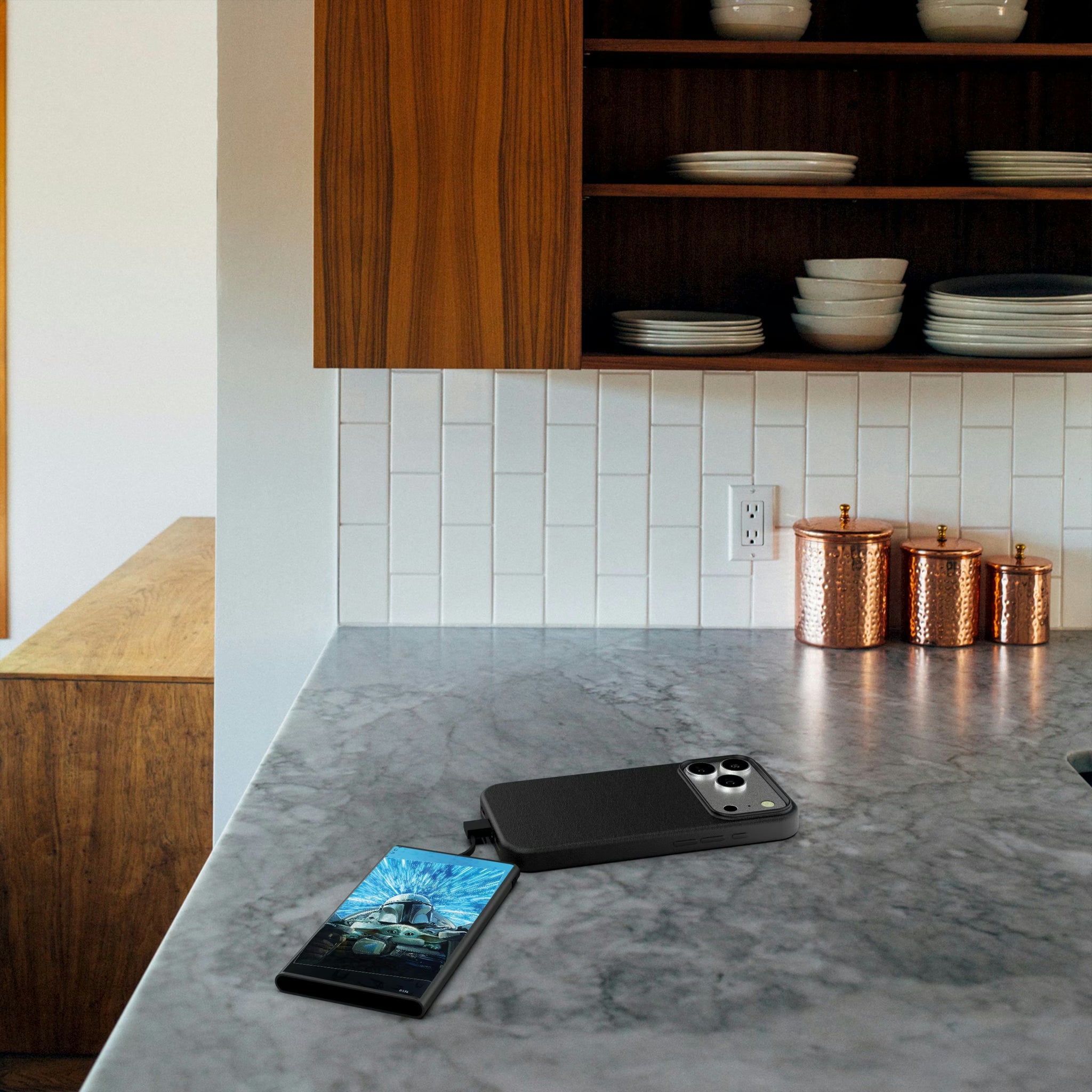 Star Wars: The Mandalorian Grogu and Din Djarin Portrait 5000mAh Flat Powerbank - Lifestyle
