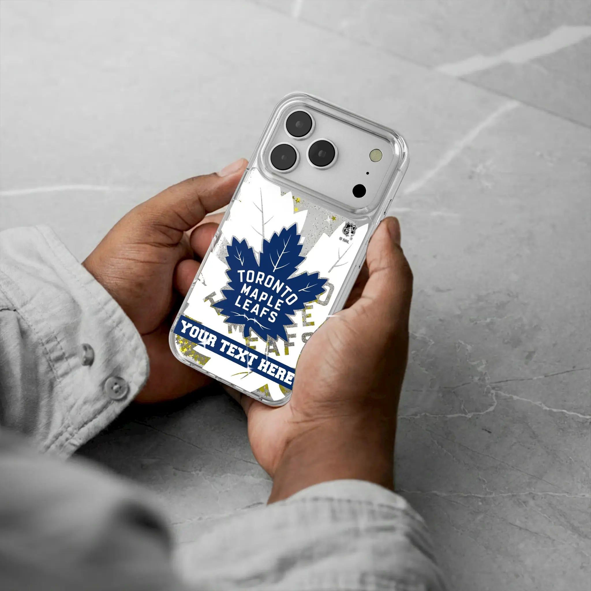 Toronto Maple Leafs Personalized Tilt iPhone Glitter Phone Case for Apple iPhone - Lifestyle#Device_iPhone 17 Pro