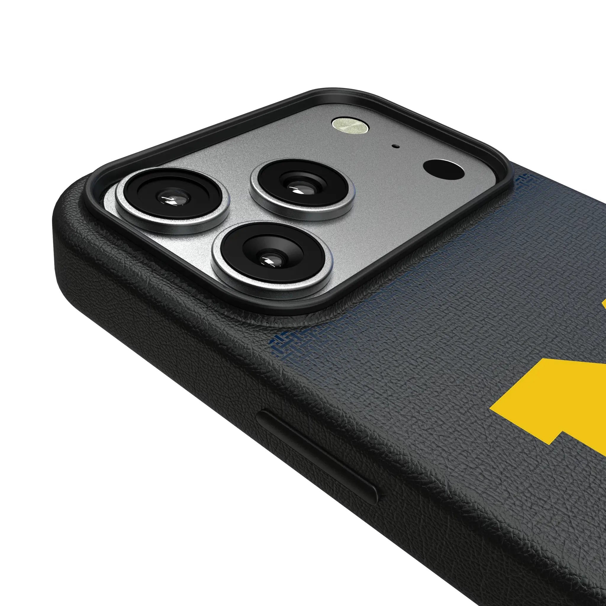 University of Michigan Wolverines Linen iPhone MagSafe Compatible Phone Case for Apple iPhone - Detail#Device_iPhone 17 Pro