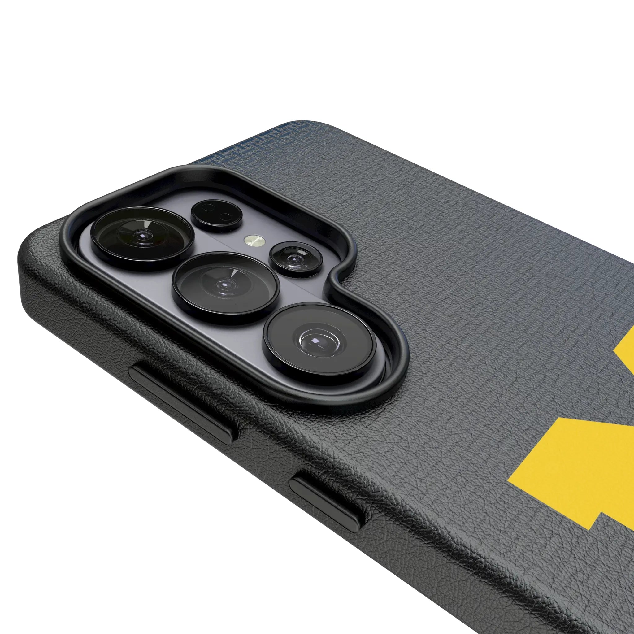 University of Michigan Wolverines Linen Galaxy MagSafe Compatible Phone Case for Samsung Galaxy - Detail#Device_Galaxy S26 Ultra