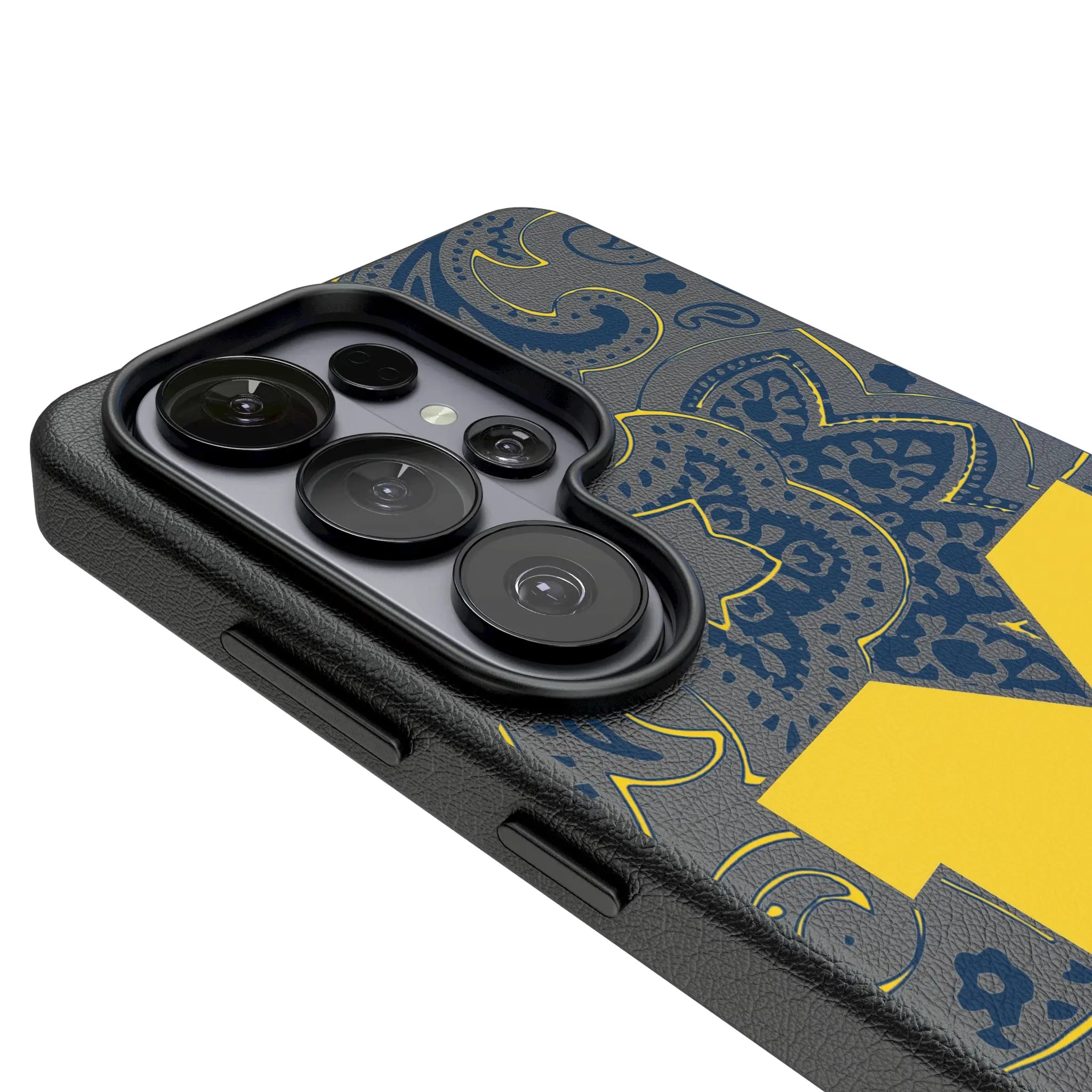 University of Michigan Wolverines Paisley Galaxy MagSafe Compatible Phone Case for Samsung Galaxy - Detail#Device_Galaxy S26 Ultra
