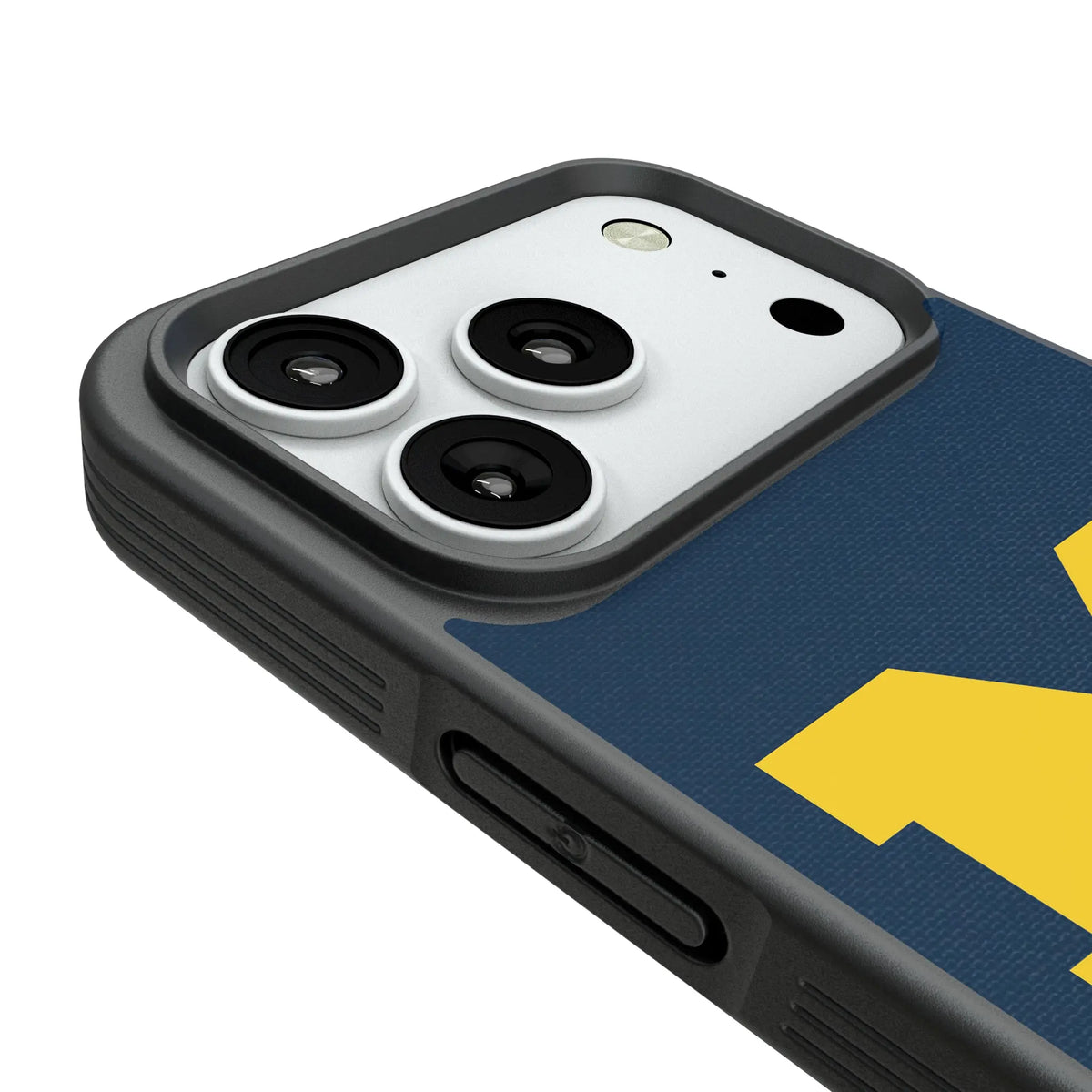 University of Michigan Wolverines Personalized Stripe iPhone Bump Phone Case for Apple iPhone - Detail#Device_iPhone 18 Pro