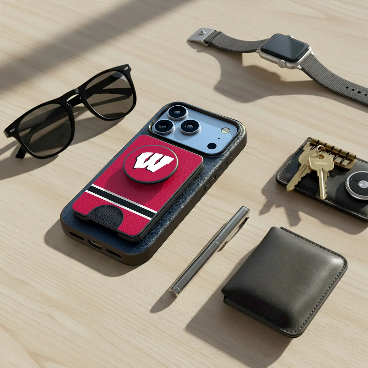 University of Wisconsin Badgers Stripe Popsockets Wallet Magnetic - Lifestyle