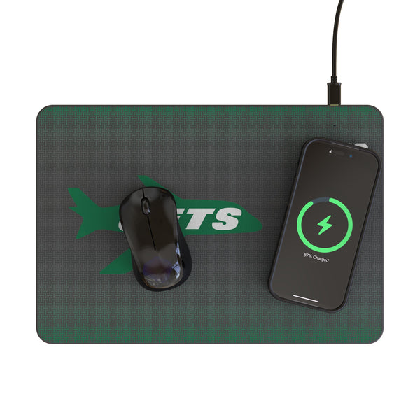 New York Jets 1963 Historic Collection Linen 15-Watt Wireless Charger and Mouse Pad Lifestyle.Jpg