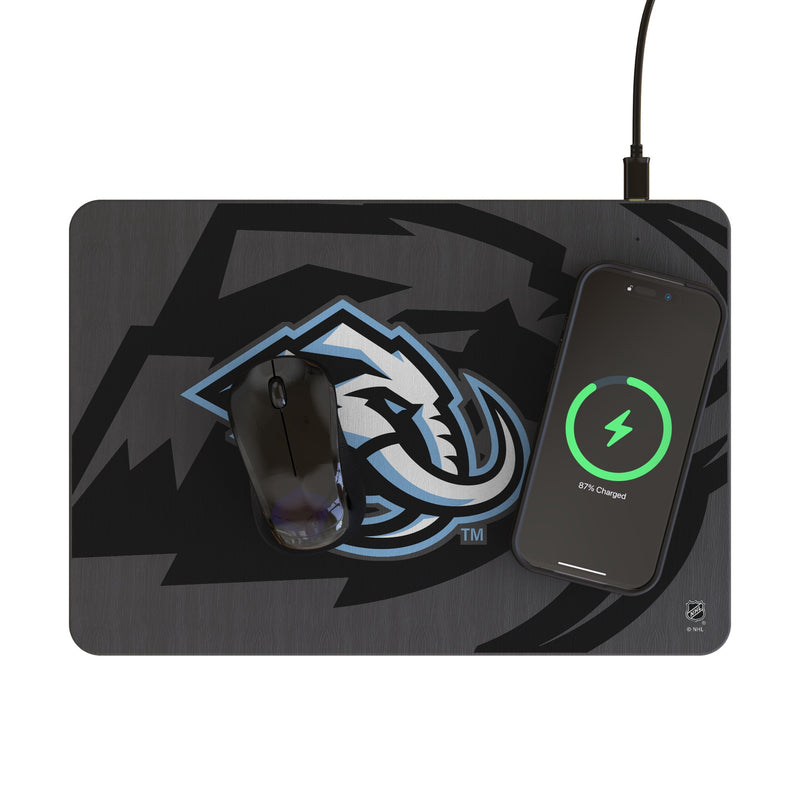 Utah Mammoth Monocolor Tilt 15-Watt Wireless Charger and Mouse Pad Lifestyle.Jpg