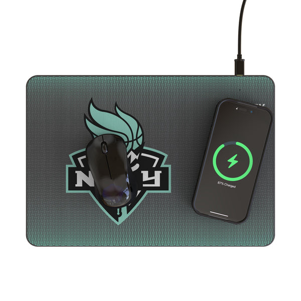 New York Liberty Linen 15-Watt Wireless Charger and Mouse Pad Lifestyle.Jpg