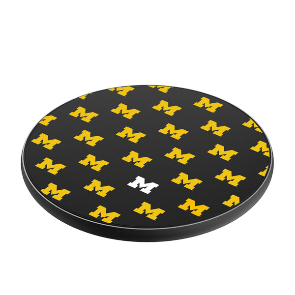 University of Michigan Wolverines Fashion Pattern 15-Watt Wireless Charger Iso.Jpg