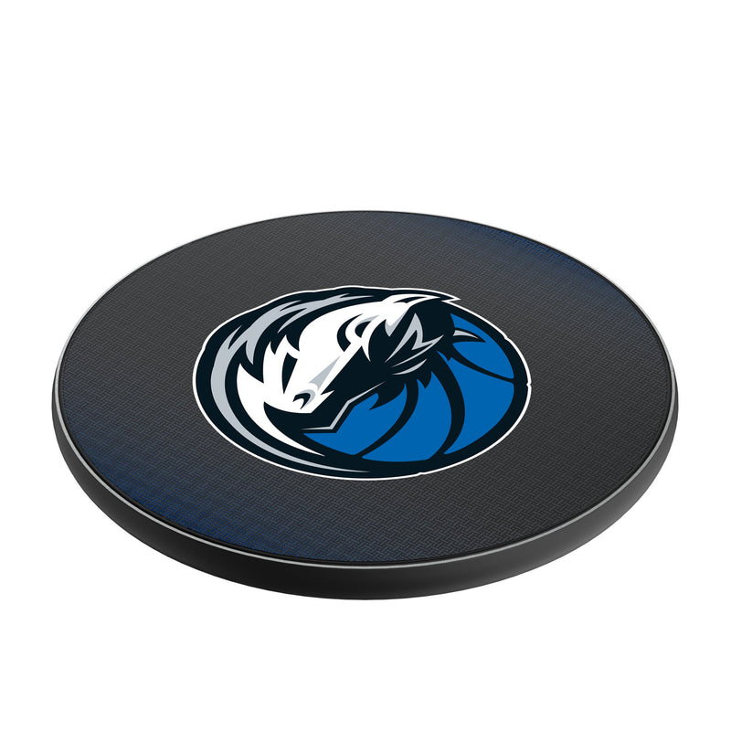 Dallas Mavericks Linen 15-Watt Wireless Charger Iso.Jpg