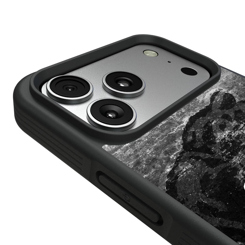 Chicago Bears 1946 Historic Collection Legendary iPhone Bump Phone Case for Apple iPhone Detail.Jpg