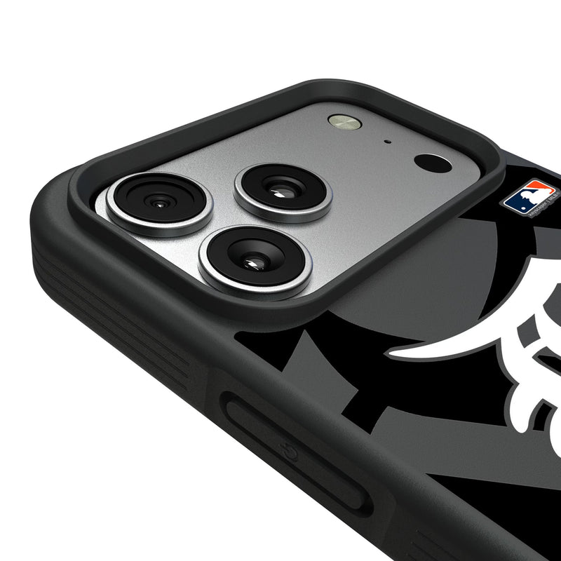 Detroit Tigers Personalized Tilt iPhone Bump Phone Case for Apple iPhone Detail.Jpg