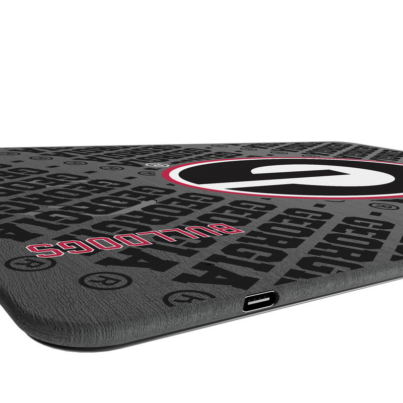 University of Georgia Bulldogs Monocolor Tilt 15-Watt Wireless Charger and Mouse Pad Port.Jpg