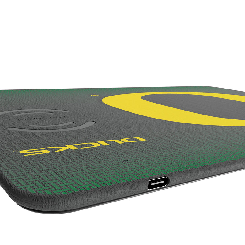 University of Oregon Ducks Linen 15-Watt Wireless Charger and Mouse Pad Port.Jpg