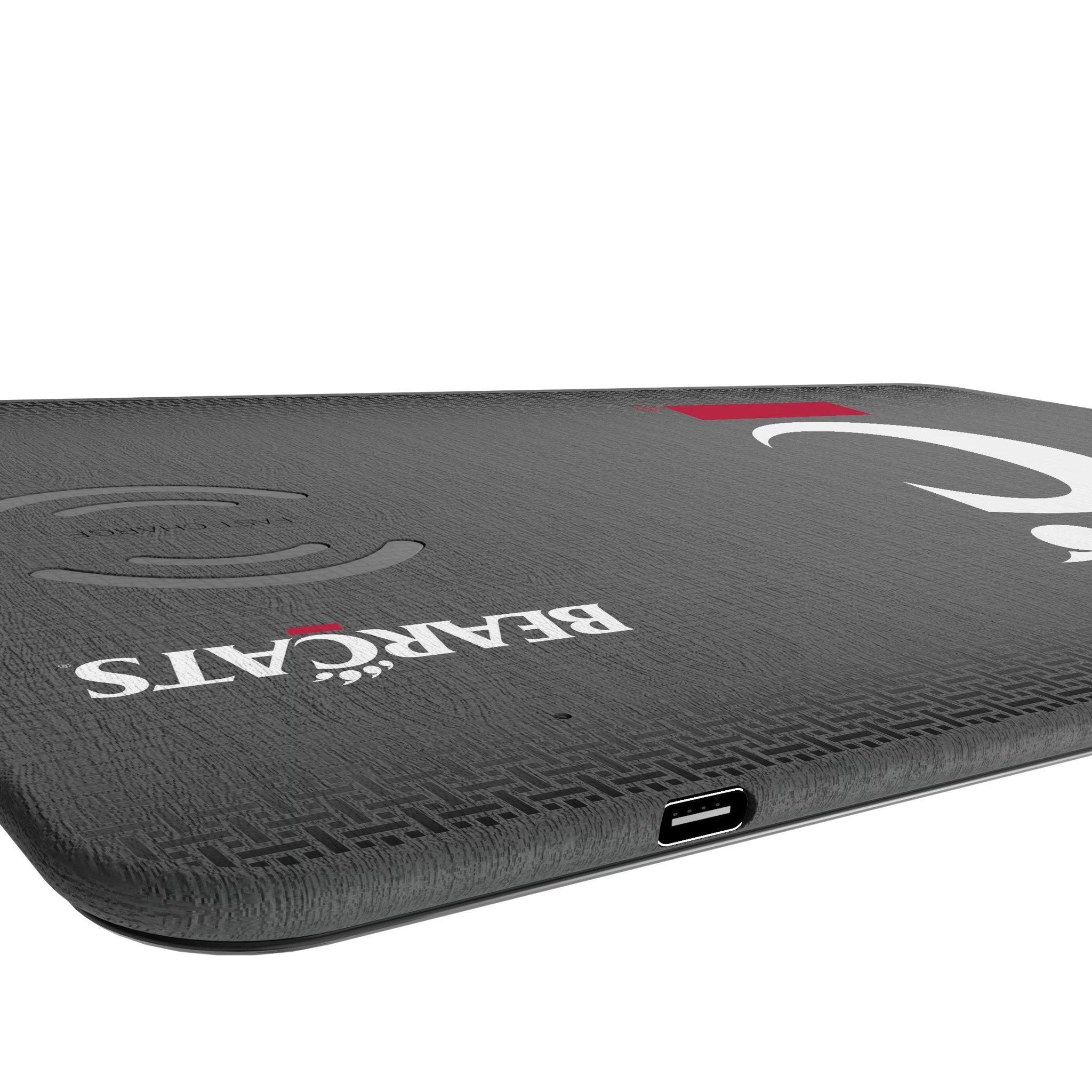 University of Cincinnati Bearcats Linen 15-Watt Wireless Charger and Mouse Pad Port.Jpg