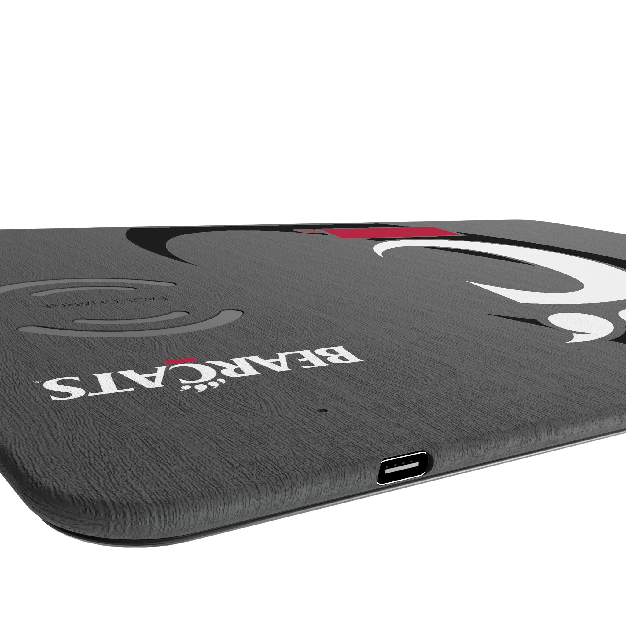 University of Cincinnati Bearcats Monocolor Tilt 15-Watt Wireless Charger and Mouse Pad Port.Jpg