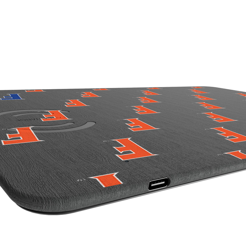 University of Florida Gators Fashion Pattern 15-Watt Wireless Charger and Mouse Pad Port.Jpg