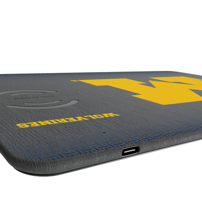 University of Michigan Wolverines Linen 15-Watt Wireless Charger and Mouse Pad Port.Jpg