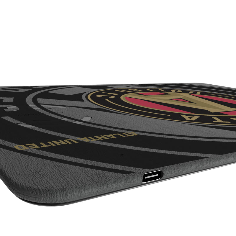 Atlanta United FC Monocolor Tilt 15-Watt Wireless Charger and Mouse Pad Port.Jpg