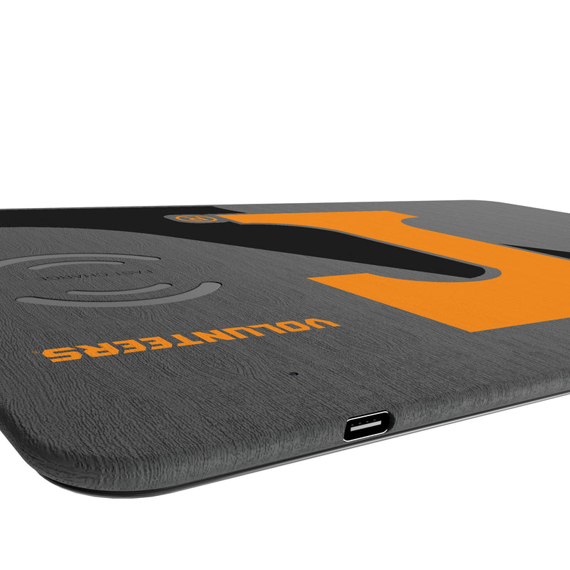 University of Tennessee Volunteers Monocolor Tilt 15-Watt Wireless Charger and Mouse Pad Port.Jpg