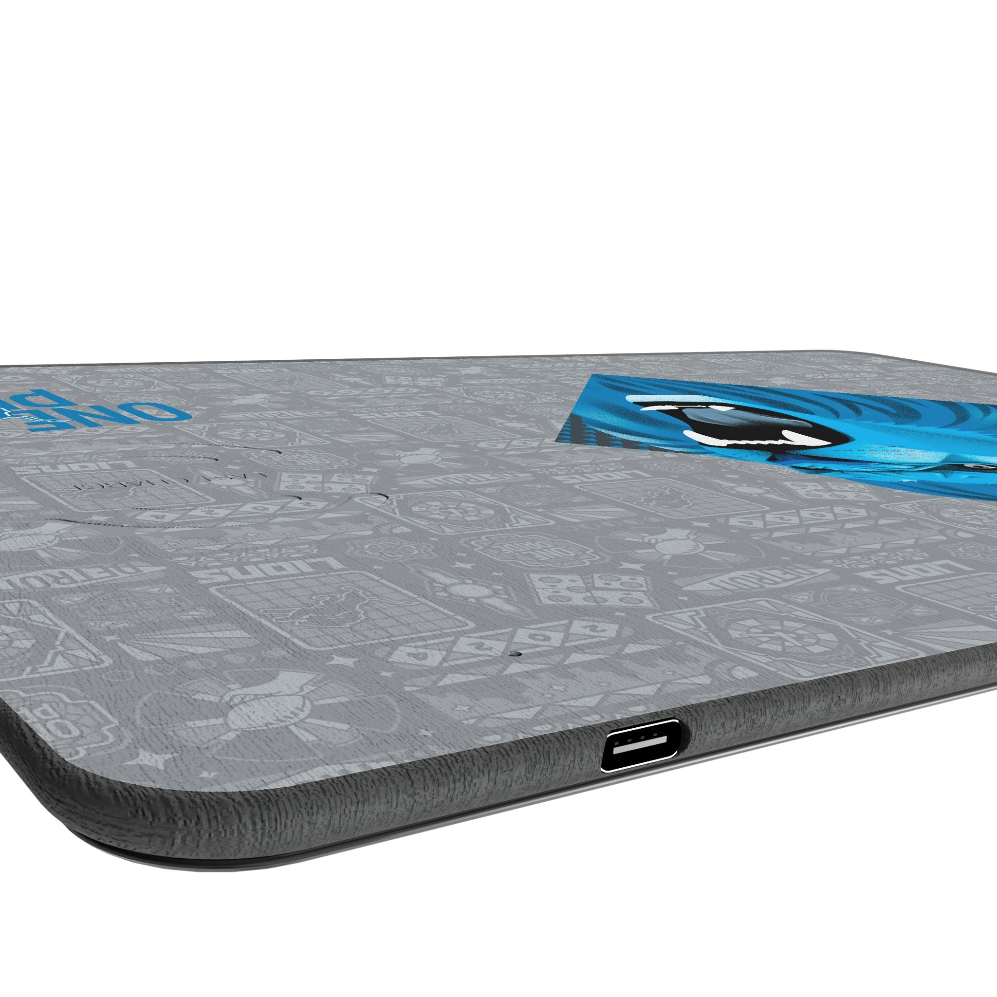 Detroit Lions 2024 Edition 15-Watt Wireless Charger and Mouse Pad Port.Jpg