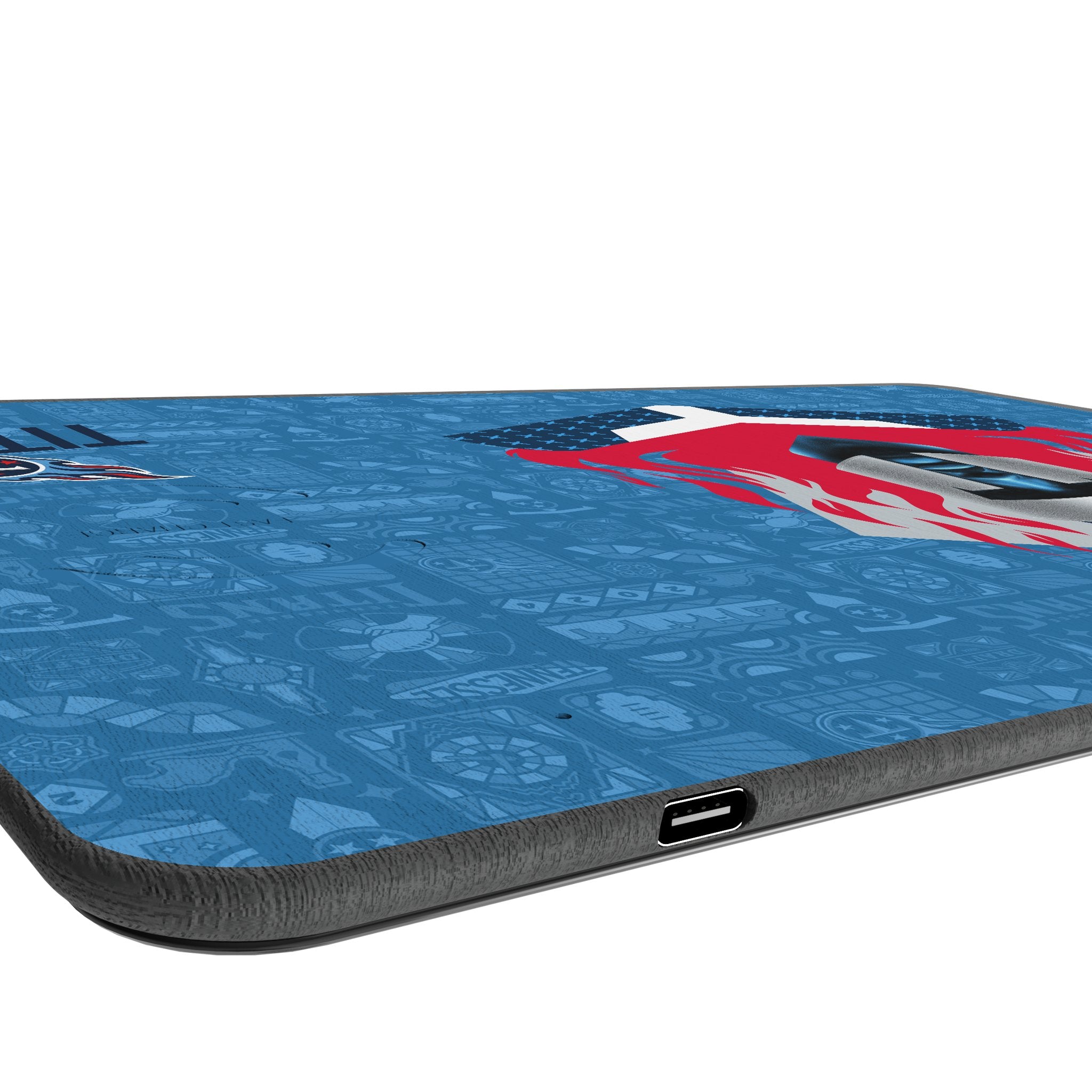 Tennessee Titans 2024 Edition 15-Watt Wireless Charger and Mouse Pad Port.Jpg