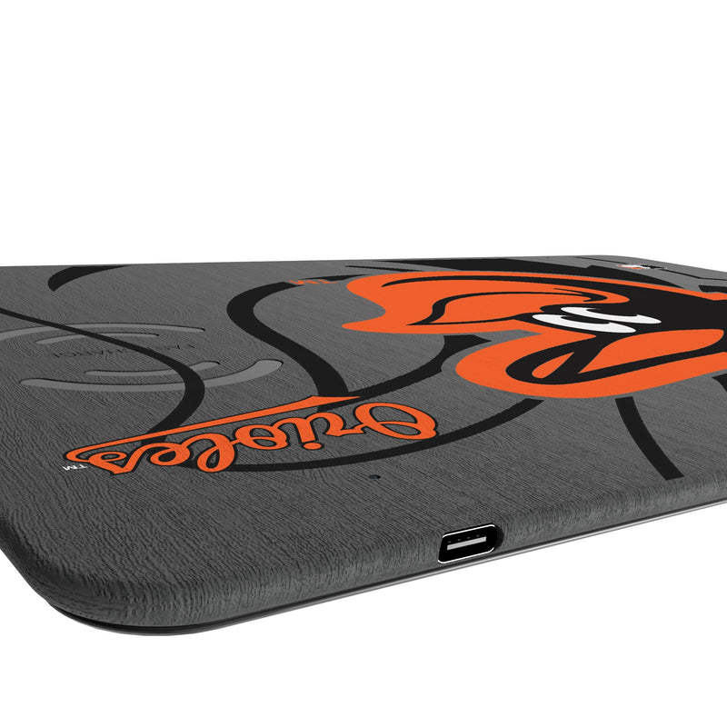 Baltimore Orioles Monocolor Tilt 15-Watt Wireless Charger and Mouse Pad Port.Jpg