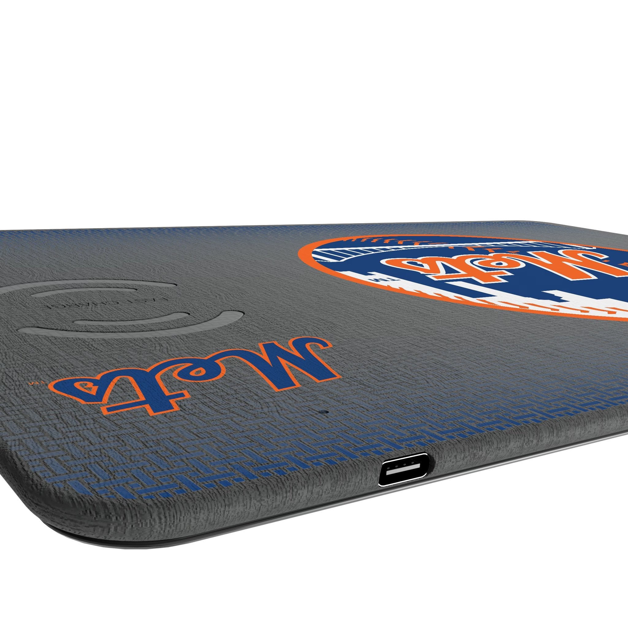 New York Mets Linen 15-Watt Wireless Charger and Mouse Pad Port.Jpg