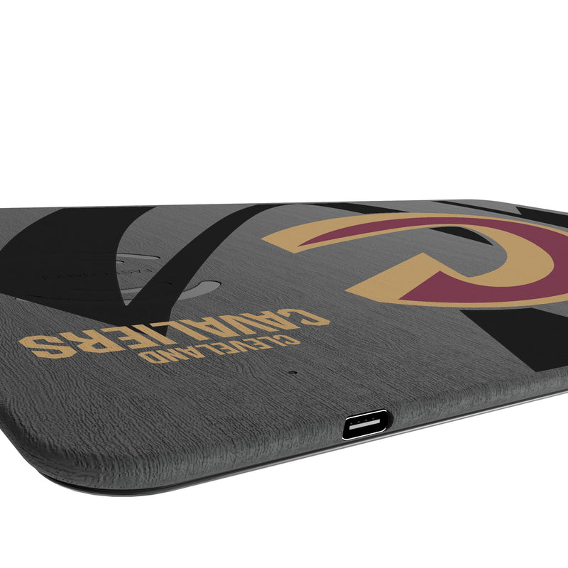 Cleveland Cavaliers Monocolor Tilt 15-Watt Wireless Charger and Mouse Pad Port.Jpg