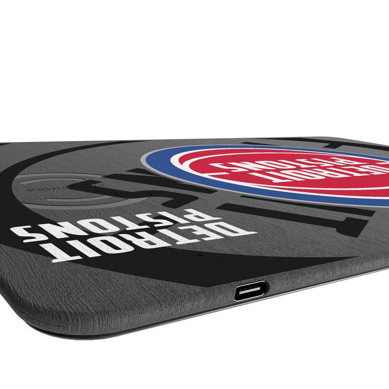 Detroit Pistons Monocolor Tilt 15-Watt Wireless Charger and Mouse Pad Port.Jpg
