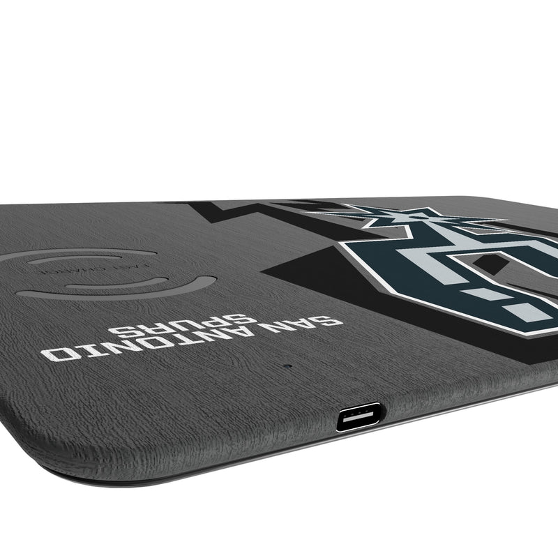 San Antonio Spurs Monocolor Tilt 15-Watt Wireless Charger and Mouse Pad Port.Jpg