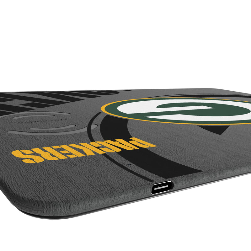 Green Bay Packers Monocolor Tilt 15-Watt Wireless Charger and Mouse Pad Port.Jpg