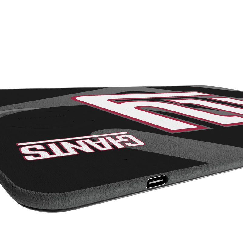 New York Giants Monocolor Tilt 15-Watt Wireless Charger and Mouse Pad Port.Jpg