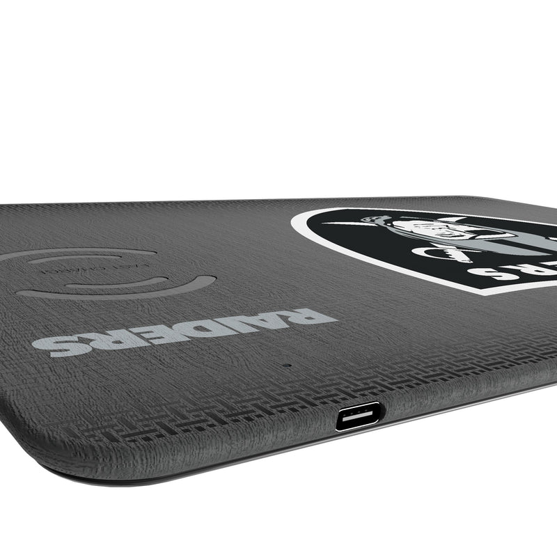 Las Vegas Raiders Linen 15-Watt Wireless Charger and Mouse Pad Port.Jpg