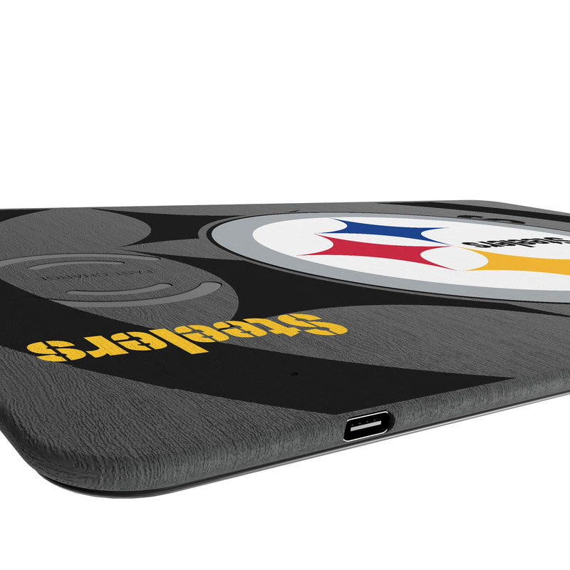 Pittsburgh Steelers Monocolor Tilt 15-Watt Wireless Charger and Mouse Pad Port.Jpg