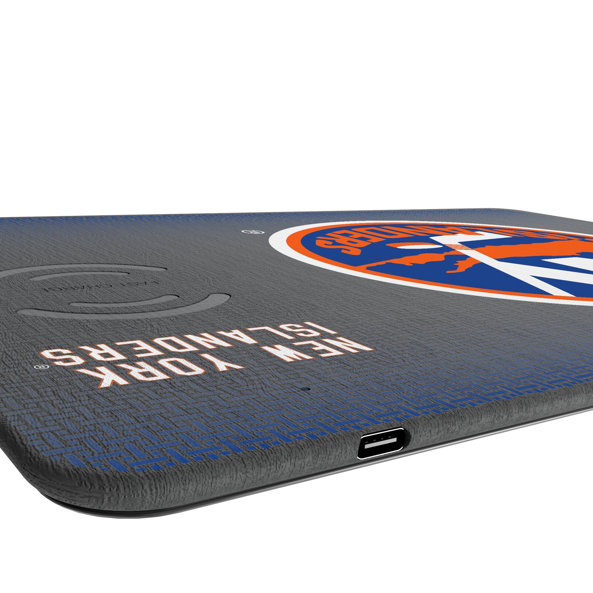 New York Islanders Linen 15-Watt Wireless Charger and Mouse Pad Port.Jpg