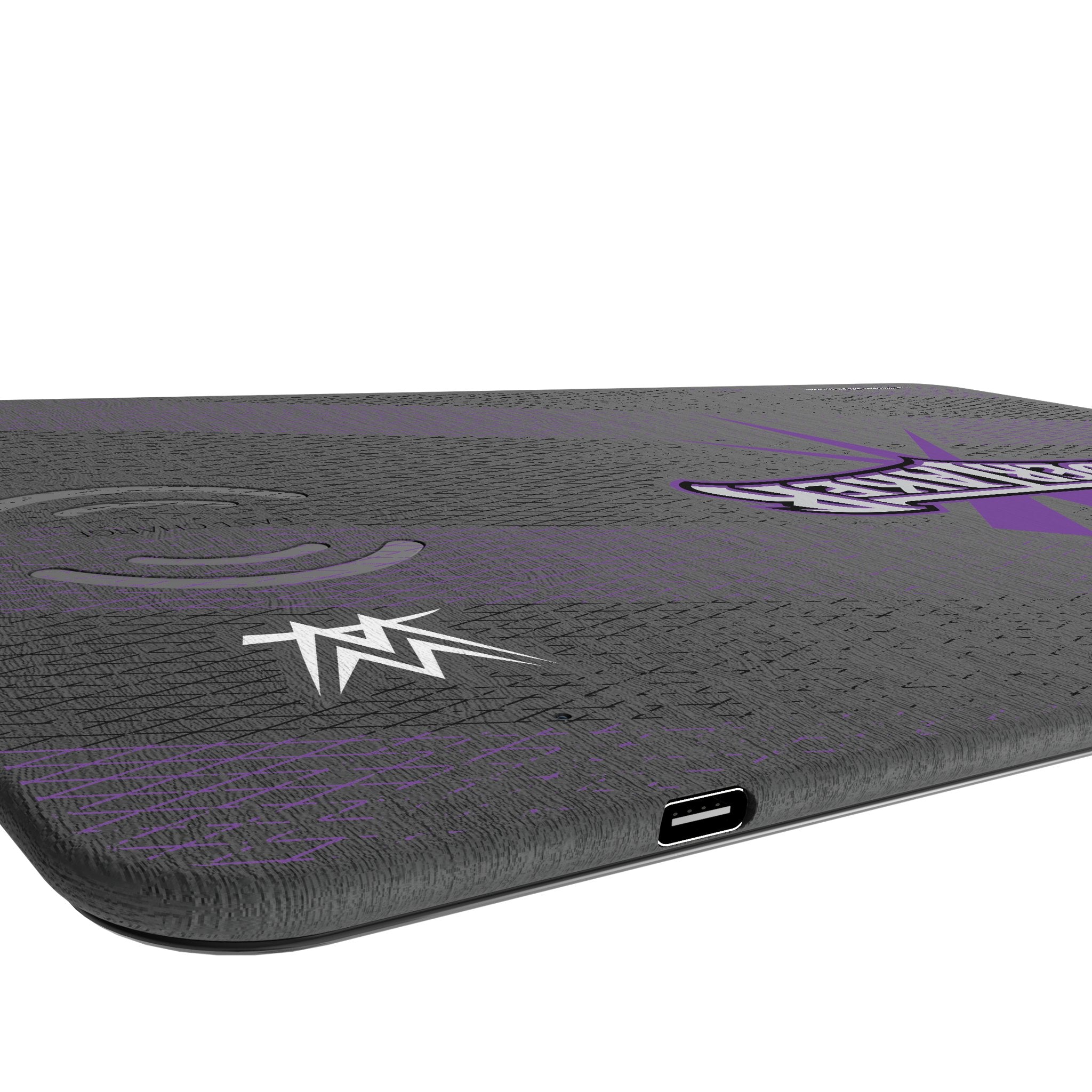 Undertaker Steel 15-Watt Wireless Charger and Mouse Pad Port.Jpg