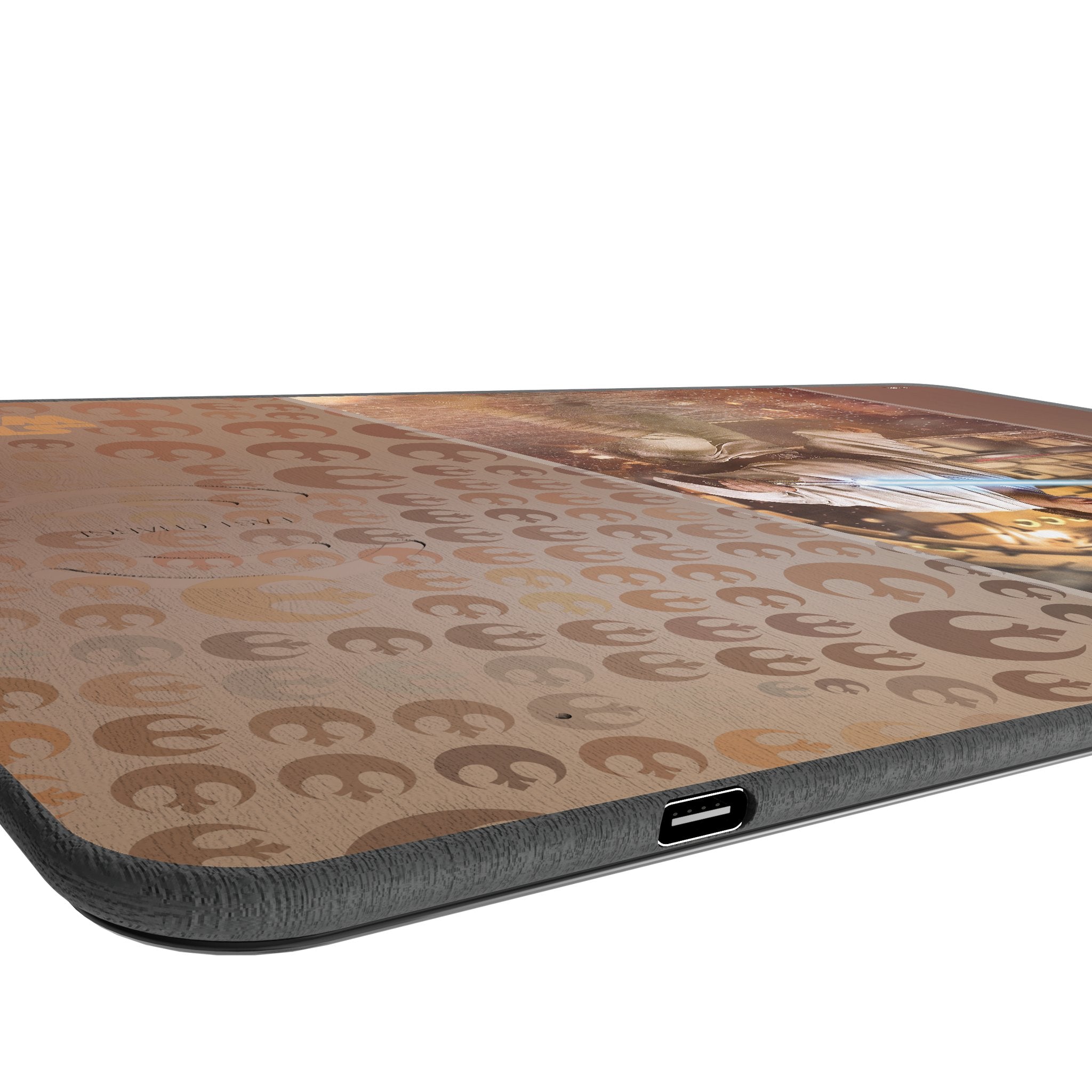 Star Wars Luke Skywalker Portrait 15-Watt Wireless Charger and Mouse Pad Port.Jpg