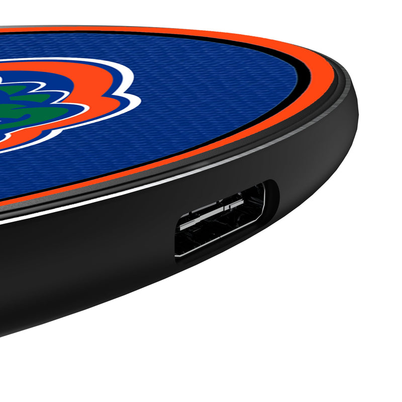 University of Florida Gators Personalized Endzone Solid 15-Watt Wireless Charger Detail.Jpg