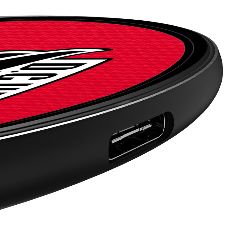 DC United Solid 15-Watt Wireless Charger Detail.Jpg