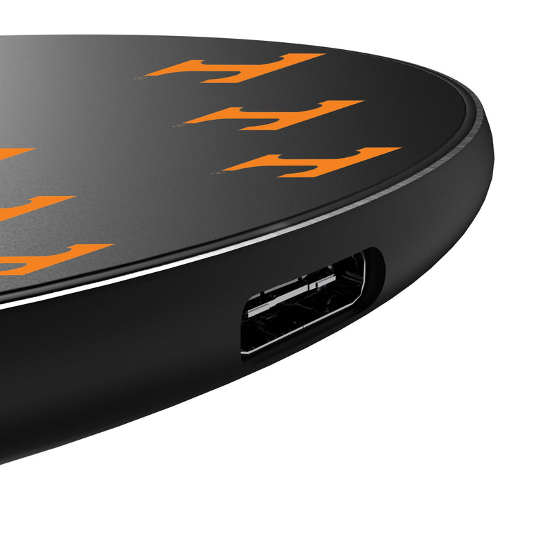 University of Tennessee Volunteers Fashion Pattern 15-Watt Wireless Charger Detail.Jpg