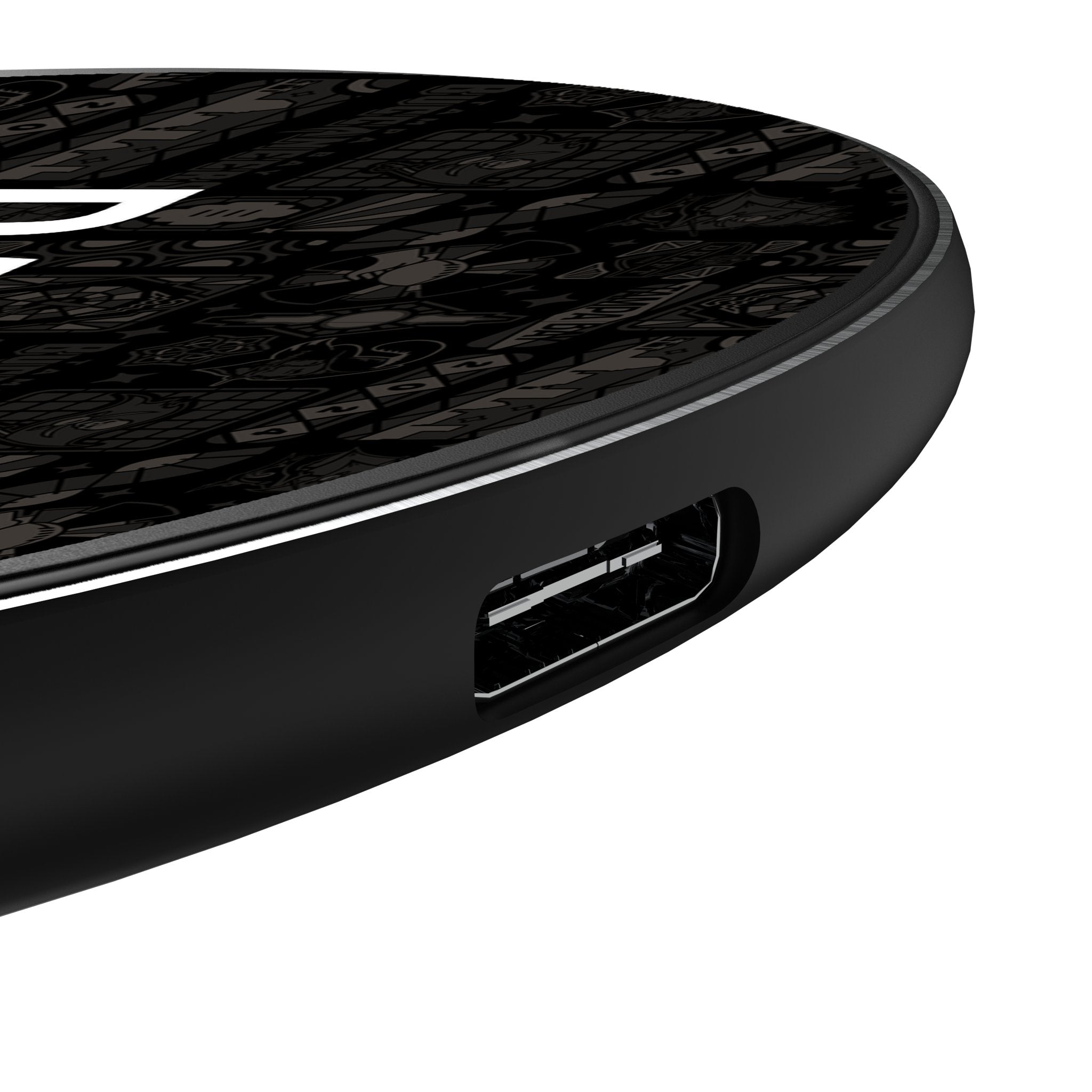 Tampa Bay Buccaneers 2024 Illustrated Limited Edition 15-Watt Wireless Charger Detail.Jpg